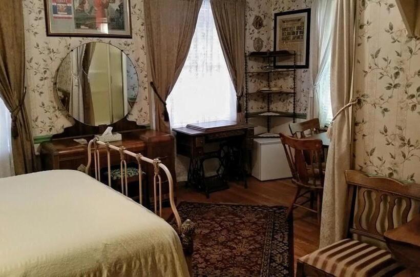 스탠다드 룸, A Sentimental Journey