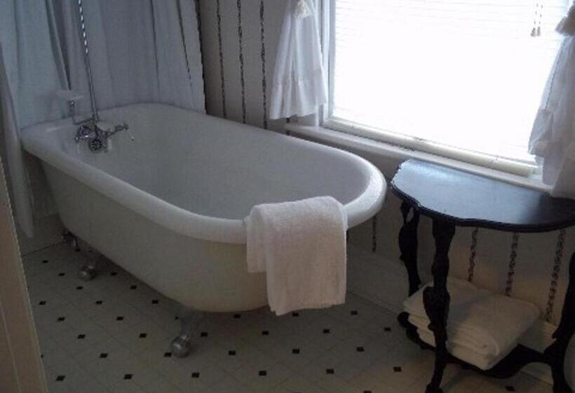 스탠다드 룸, A Sentimental Journey