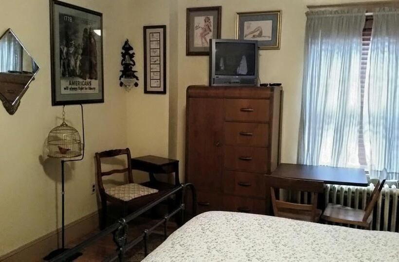 침실 2개 스위트, A Sentimental Journey