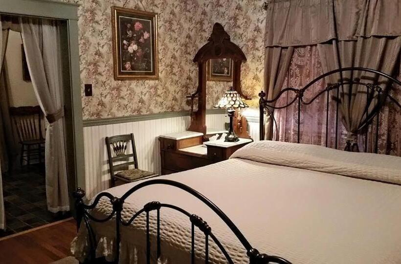 스위트 킹사이즈 침대, A Sentimental Journey