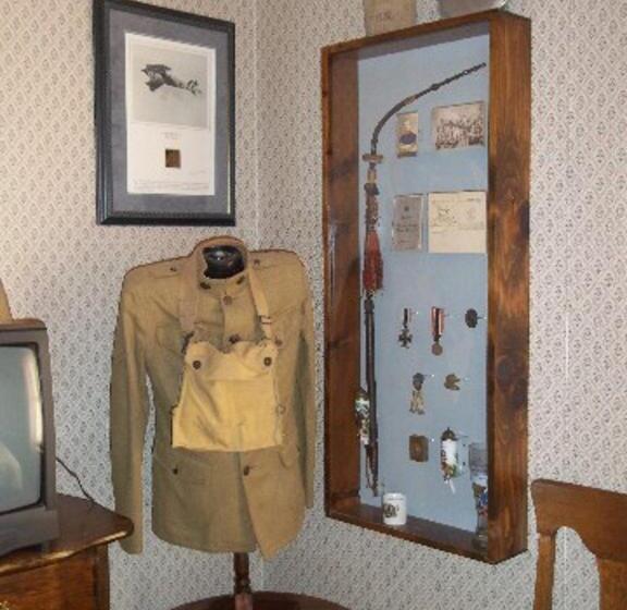 스위트 킹사이즈 침대, A Sentimental Journey