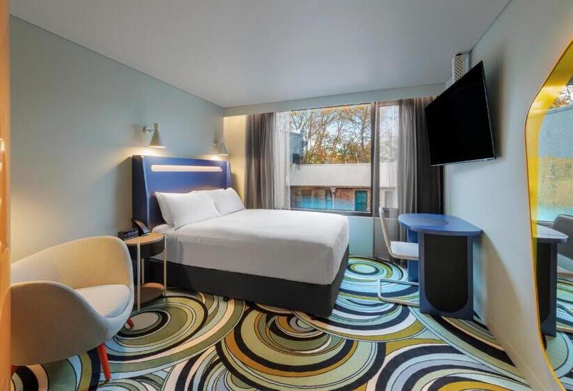 اتاق استاندارد با تخت دو نفره بزرگ, Adge Hotel And Residences