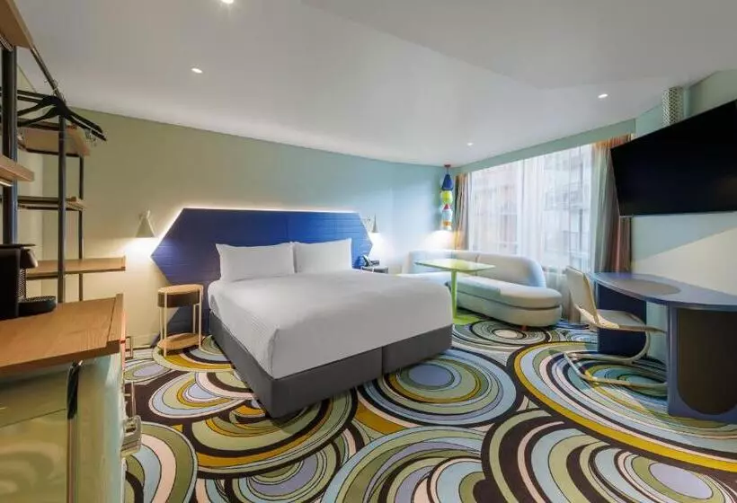 キングサイズベッドのスタンダードルーム, Adge Hotel And Residences