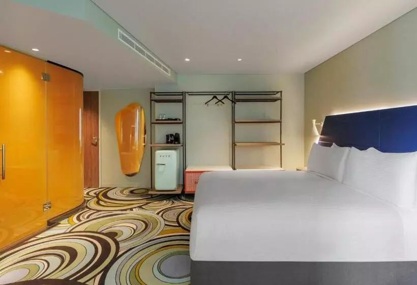キングサイズベッドのスタンダードルーム, Adge Hotel And Residences