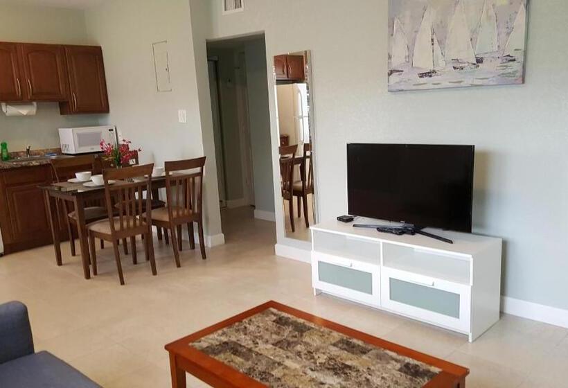 جناح ديلوكس سرير كينج, Coral Key Inn