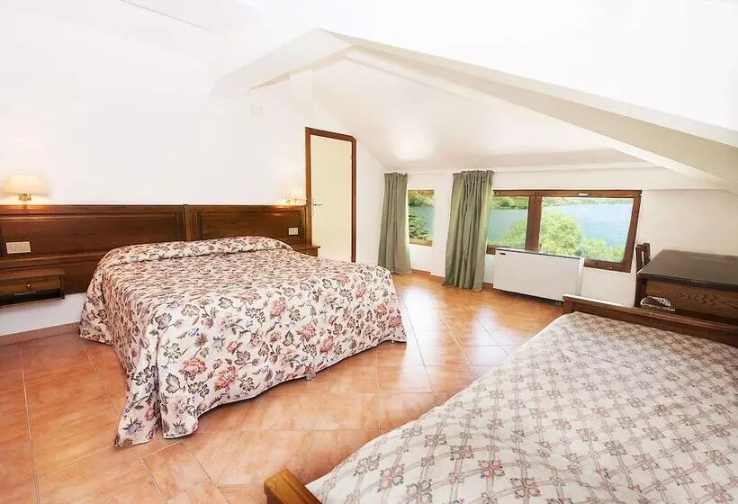 Habitació Estàndard, Acquevive
