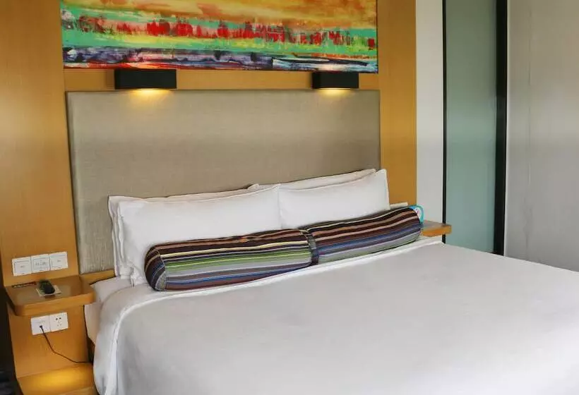 ダブルベッドスタンダードルーム, Aloft Guangzhou University Park