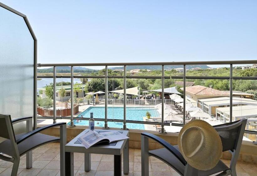 اتاق خانوادگی تودرتو, Costa Salina