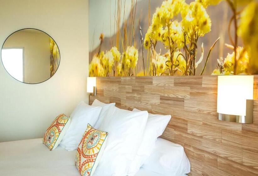 اتاق راحتی با چشمانداز دریا, Costa Salina