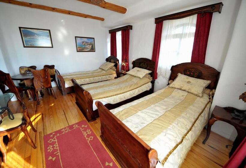 اتاق استاندارد سه نفره, Ethno Village Stanisici