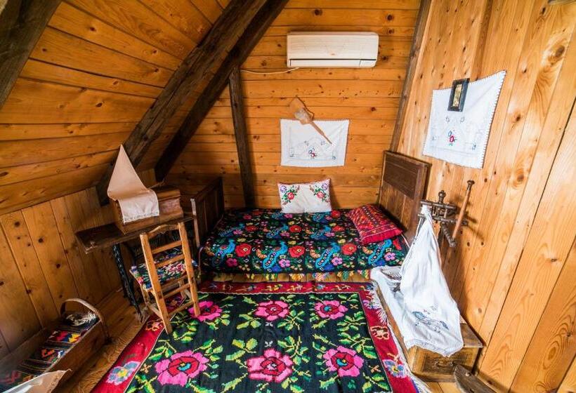 بانگلوی استاندارد, Ethno Village Stanisici