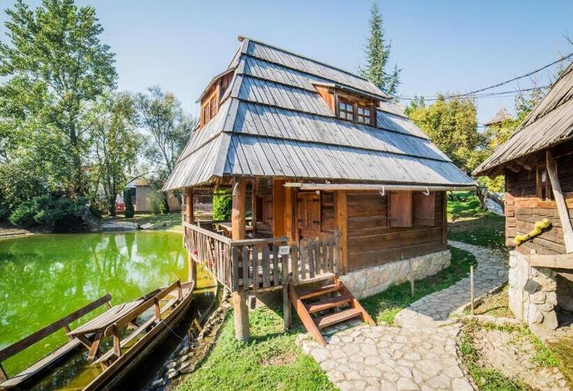 بانگلوی استاندارد, Ethno Village Stanisici