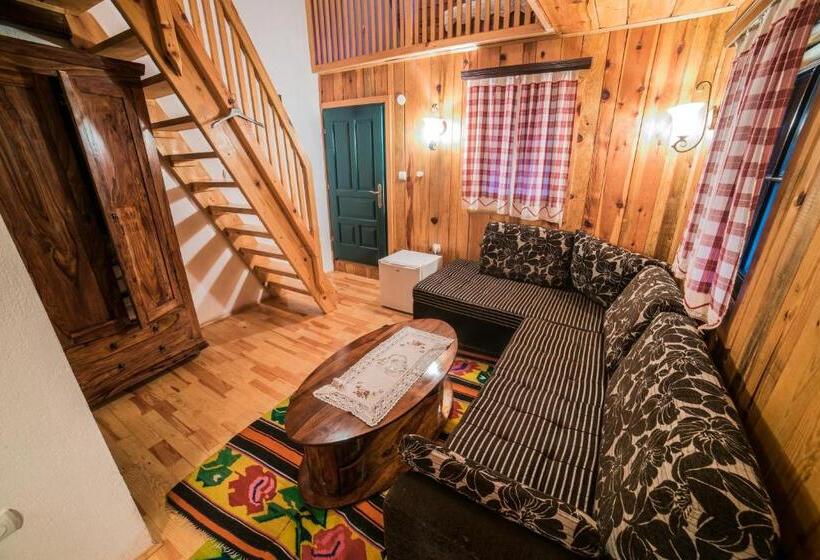 بانگلوی استاندارد, Ethno Village Stanisici