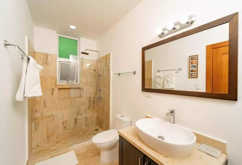 آپارتمان 1 خوابه با بالکن, Grand Laguna Beach Properties By Caribe Stays