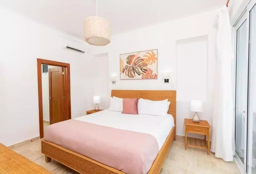 1 Bedroom Penthouse Apartment, Grand Laguna Beach Properties By Caribe Stays