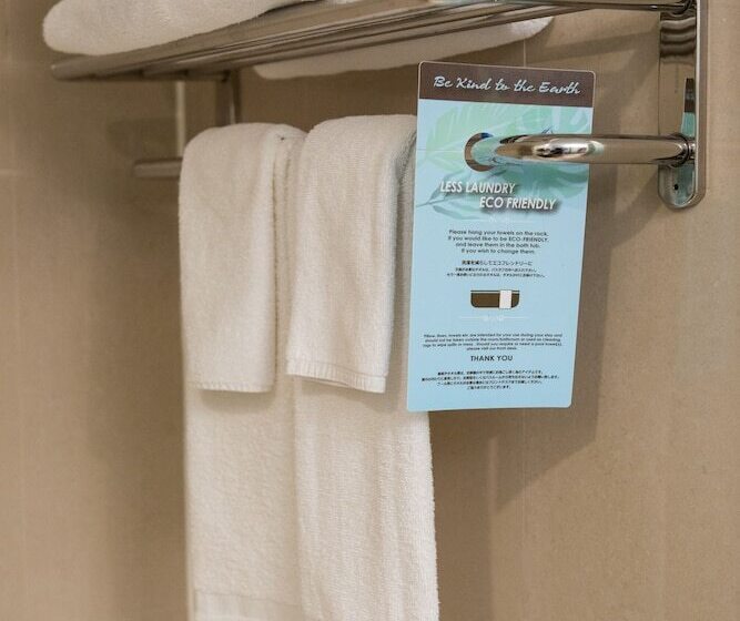 اتاق استاندارد سه نفره, Guam Plaza Resort