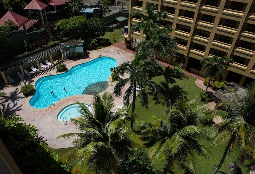 اتاق لوکس, Guam Plaza Resort
