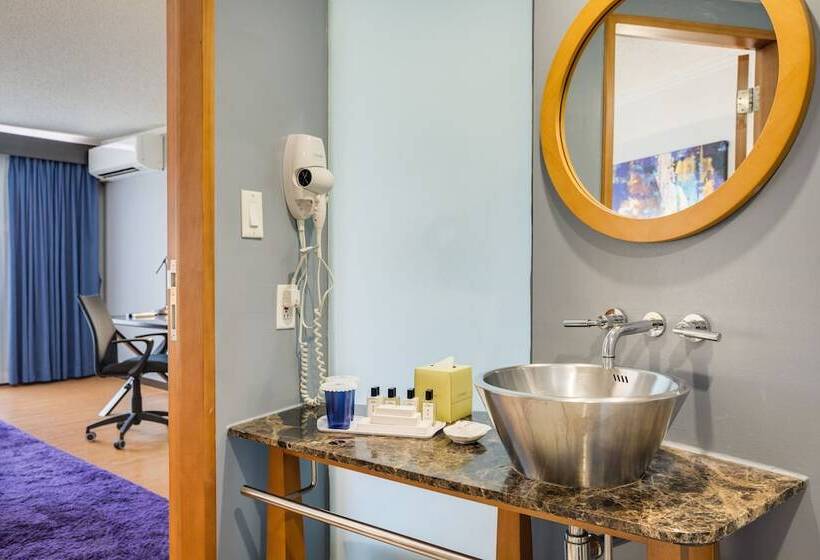 سوییت, Guam Plaza Resort