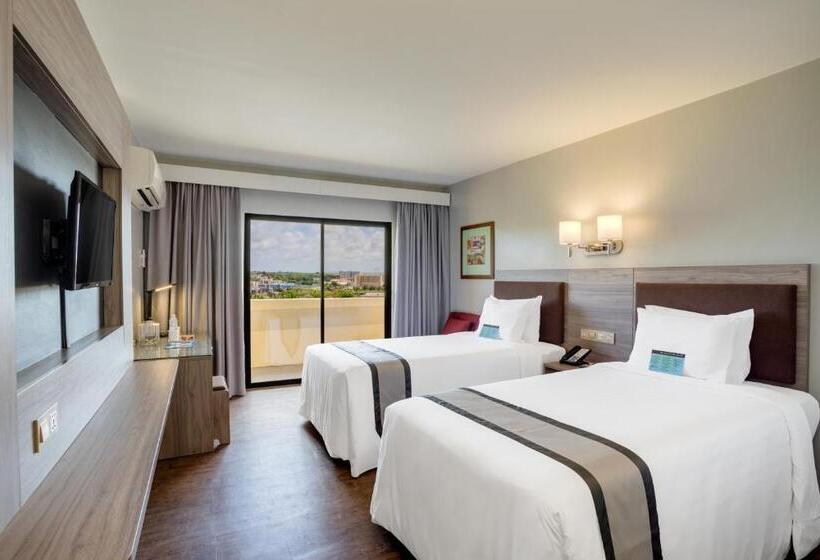 اتاق استاندارد, Guam Plaza Resort