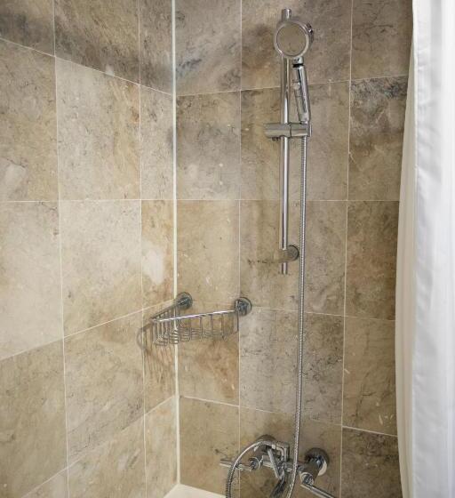 سوییت, Guam Plaza Resort