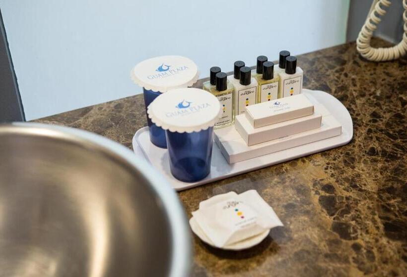 سوییت, Guam Plaza Resort