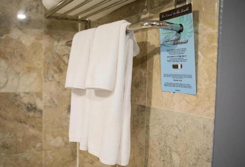 سوییت, Guam Plaza Resort