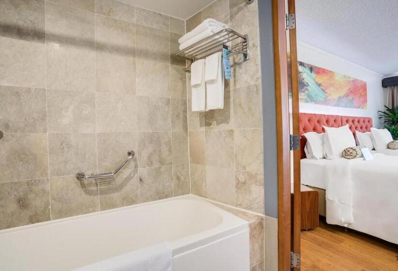 سوییت, Guam Plaza Resort