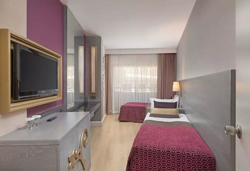 ファミリールーム, Kirman Belazur  Resort & Spa