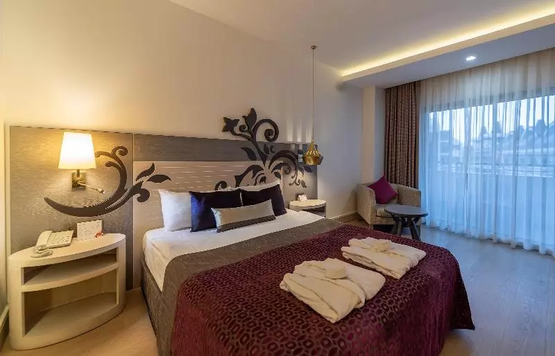 サイドオーシャンビュースタンダードルーム, Kirman Belazur  Resort & Spa