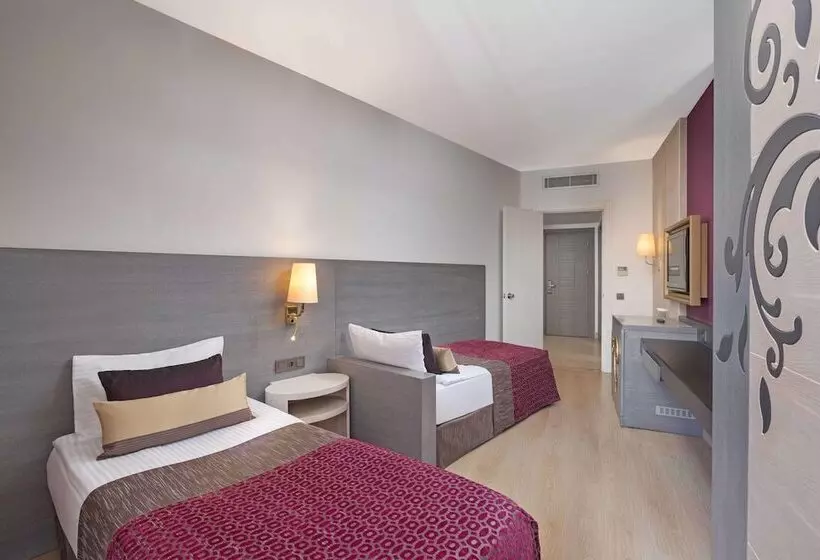 ファミリールーム, Kirman Belazur  Resort & Spa