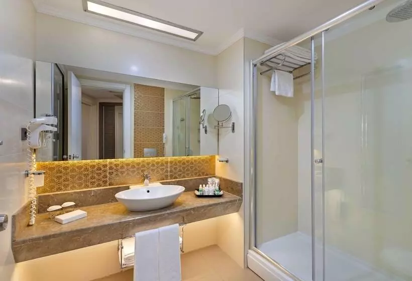 ファミリールーム, Kirman Belazur  Resort & Spa