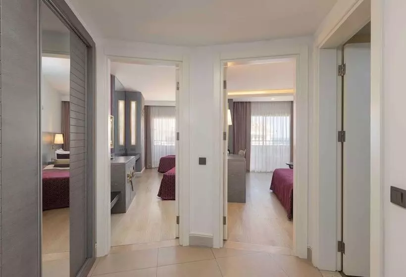 ファミリールーム, Kirman Belazur  Resort & Spa