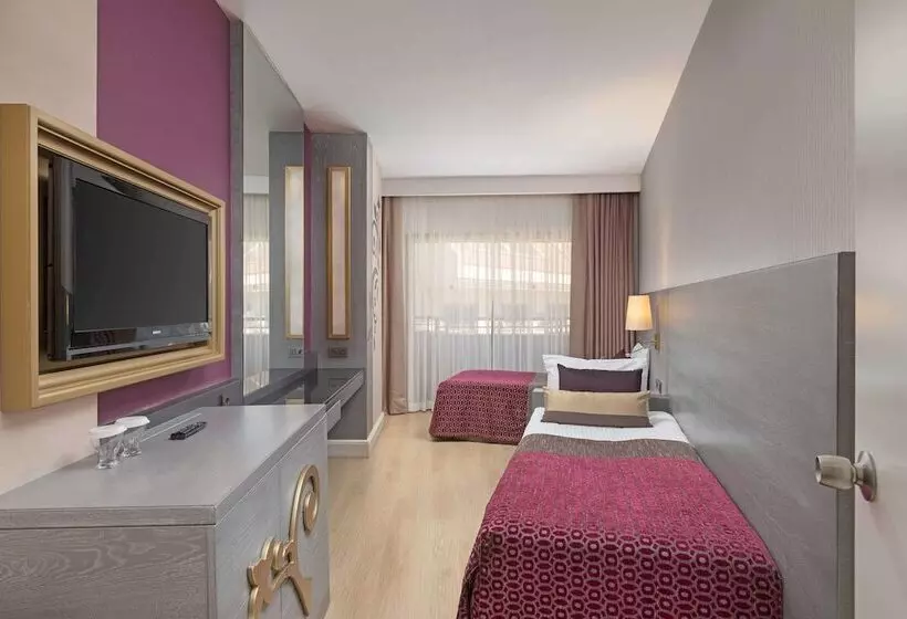 ファミリールーム, Kirman Belazur  Resort & Spa