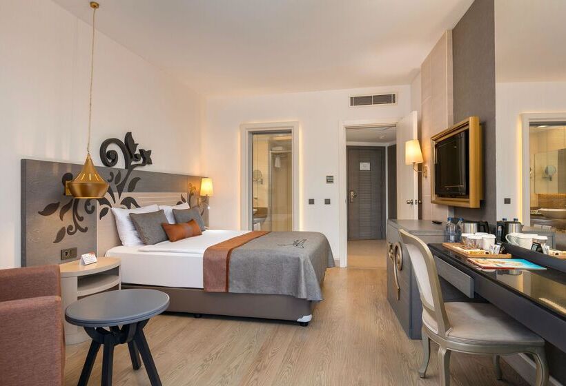 家庭间, Kirman Belazur  Resort & Spa