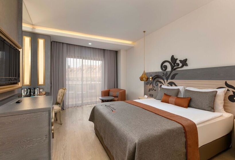 家庭间, Kirman Belazur  Resort & Spa