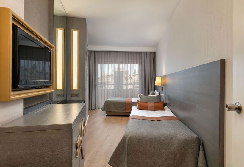 家庭间, Kirman Belazur  Resort & Spa