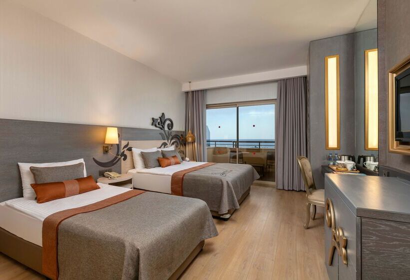 Номер Стандарт Вид на Море, Kirman Belazur  Resort & Spa