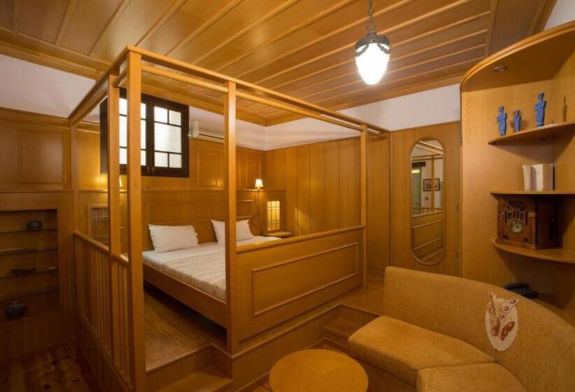 غرفة قياسية, Nostos