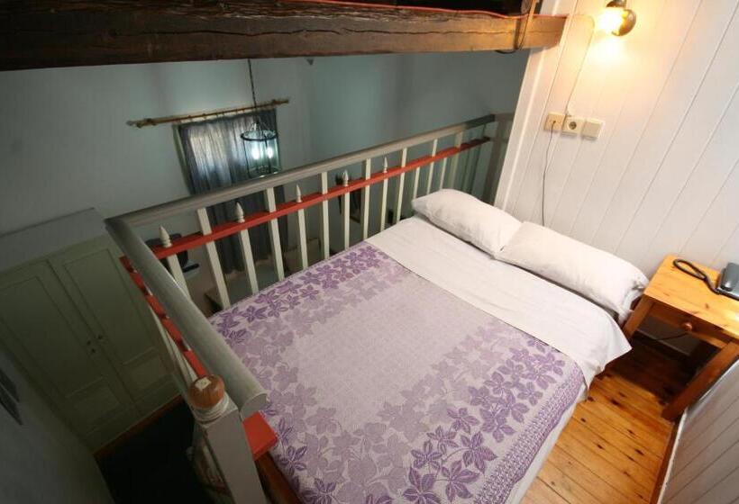 غرفة قياسية فردية, Nostos