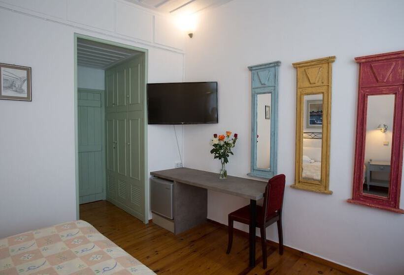 غرفة سوبيريور مطلّة علي البحر, Nostos