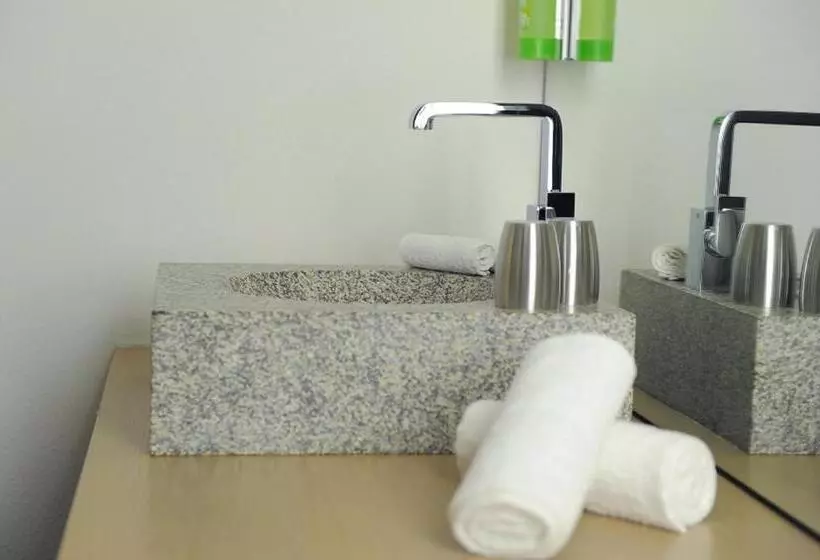 Standard Single Room, Schloss Hohenkammer