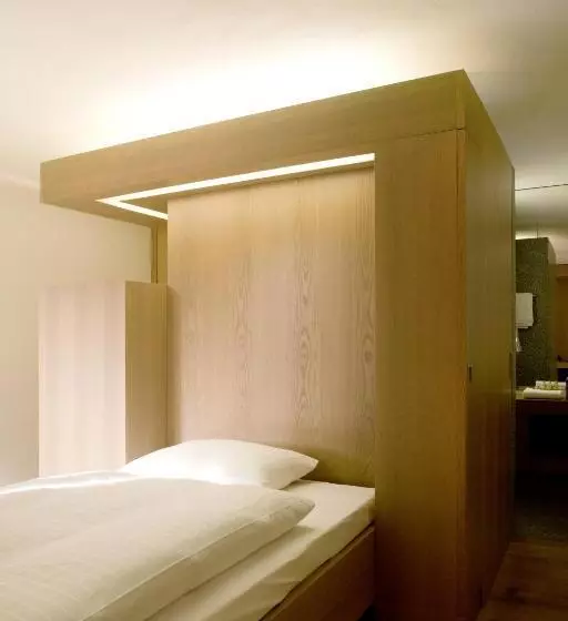 Standard Single Room, Schloss Hohenkammer