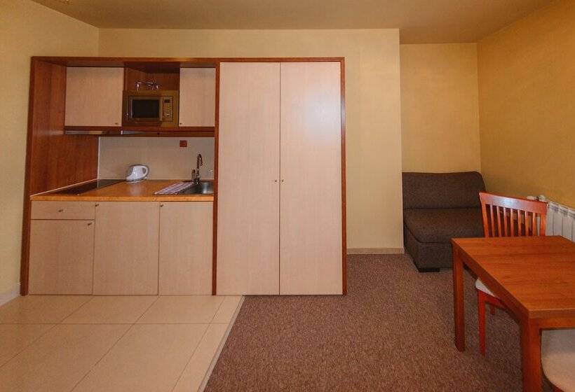 스탠다드 스튜디오, Tatragolf Mountain Resort