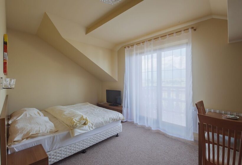 스탠다드 스튜디오, Tatragolf Mountain Resort