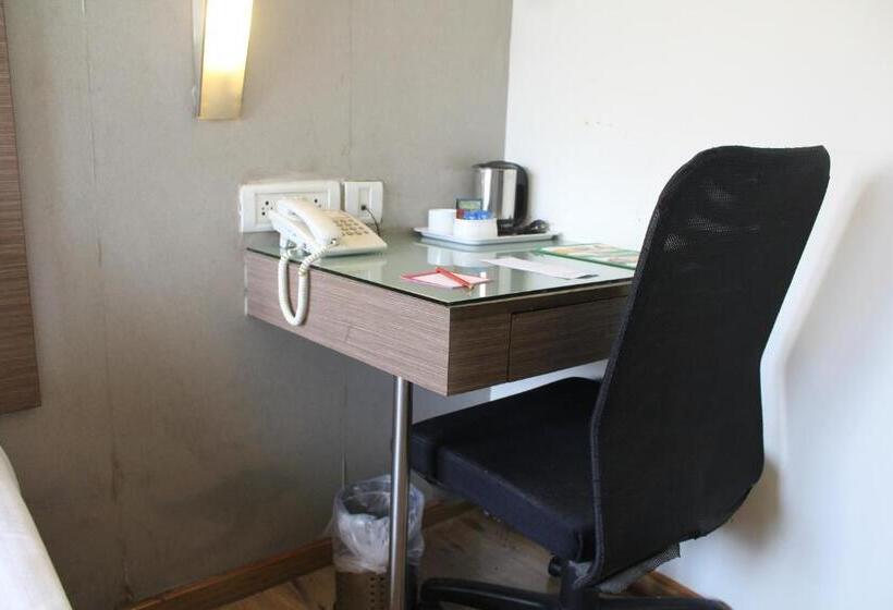 Quarto standart individual, The Lotus Apartment Hotel, Venkatraman Street