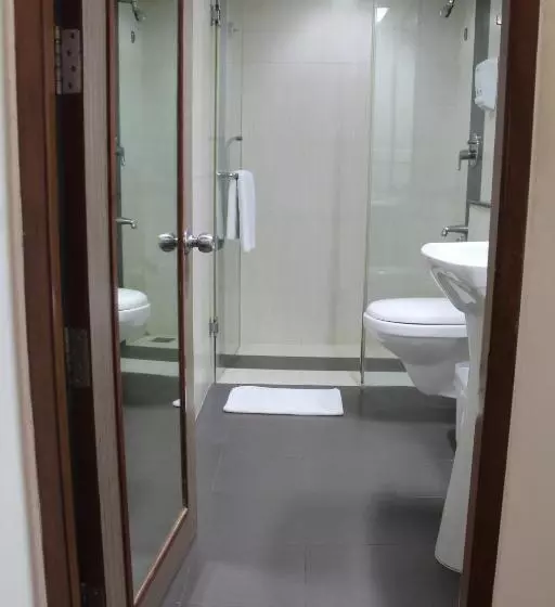 Superior Room, The Lotus Apartment Hotel, Venkatraman Street