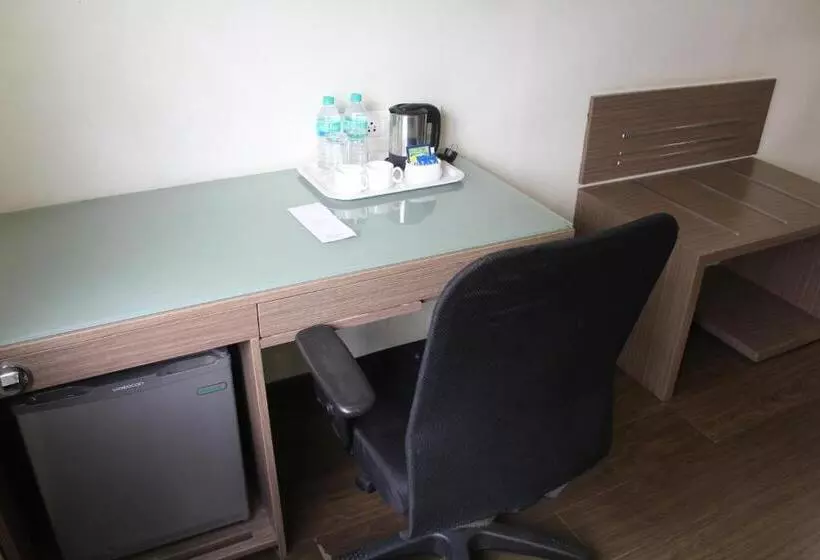 Superior Room, The Lotus Apartment Hotel, Venkatraman Street