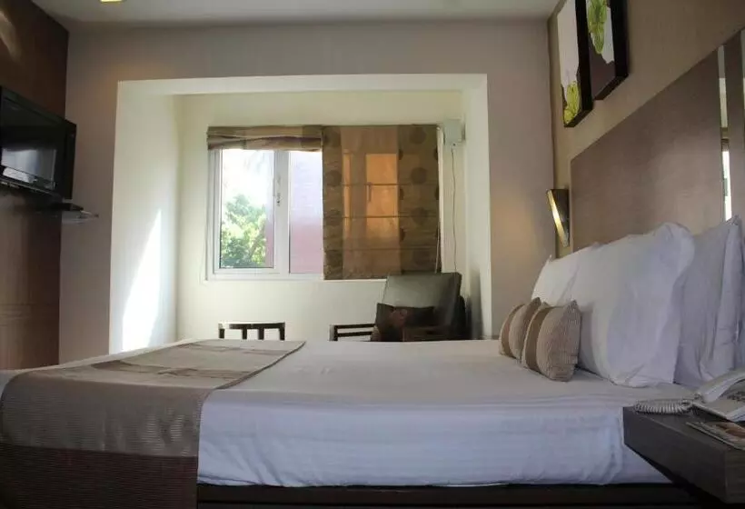 Junior Suite, The Lotus Apartment Hotel, Venkatraman Street