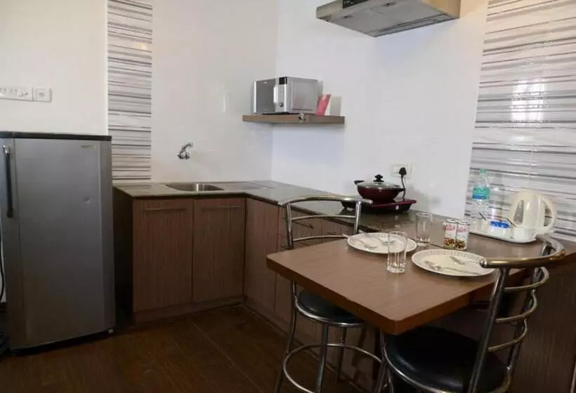 Standard Studio, The Lotus Apartment Hotel, Venkatraman Street