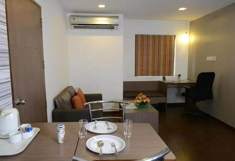 Standard Studio, The Lotus Apartment Hotel, Venkatraman Street